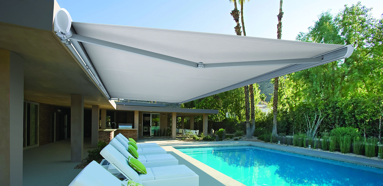 Retractable awnings Manufacturing Company in Nairobi-We supply and install the manual and motorized retractable awnings in Kenya-Uganda-Tanzania-Rwanda-Burundi-Somalia-South Sudan-Congo