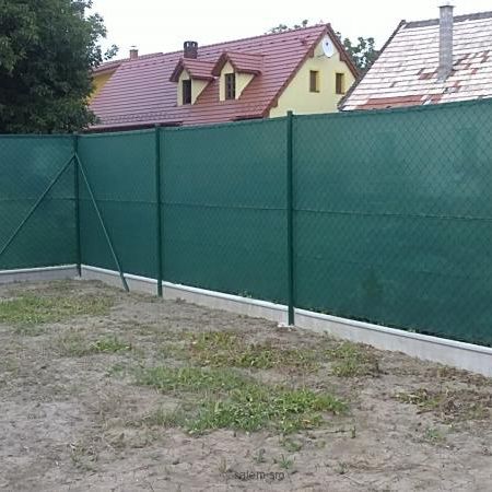 Heavy duty Privacy windscreen fence netting for patios, balconies, gardens