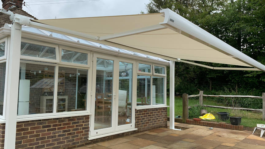 We sell, supply and install quality retractable patio awnings in Kenya-Leading Manufacturer of adjustable awnings