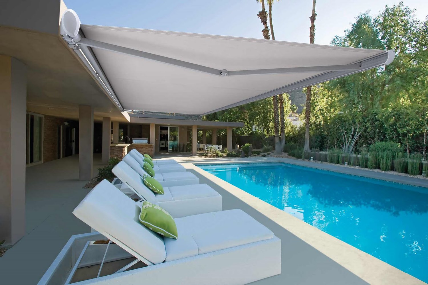 We supply and install quality retractable awnings and sunshades in Lavington, Nairobi-We are the leading manufacturer of durable motorized and manual retractable awnings, folding outdoor shades and adjustable patio shades in Kenya-Our unique retractable awnings can be used in both commercial and residential areas-We specialize in the retractable awnings for alfresco dining areas, patio retractable awnings, pool area retractable awnings, rooftop and penthouse retractable awnings, retractable garage awnings, retractable carport awnings, retractable patio and terrace awnings, retractable awnings for homes, retractable awnings for offices, retractable awnings for schools, retractable awnings for hospitals, retractable awnings for restaurants hotels and resorts, retractable awnings for cafes, retractable awnings for gym facilities, retractable awnings for villas and town houses