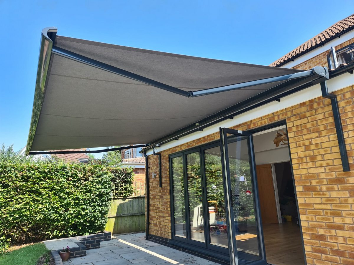 We supply and install quality retractable awnings and sunshades in Westlands, Nairobi-We are the leading manufacturer of durable motorized and manual retractable awnings, folding outdoor shades and adjustable patio shades in Kenya-Our unique retractable awnings can be used in both commercial and residential areas-We specialize in the retractable awnings for alfresco dining areas, patio retractable awnings, pool area retractable awnings, rooftop and penthouse retractable awnings, retractable garage awnings, retractable carport awnings and the retractable patio awnings.