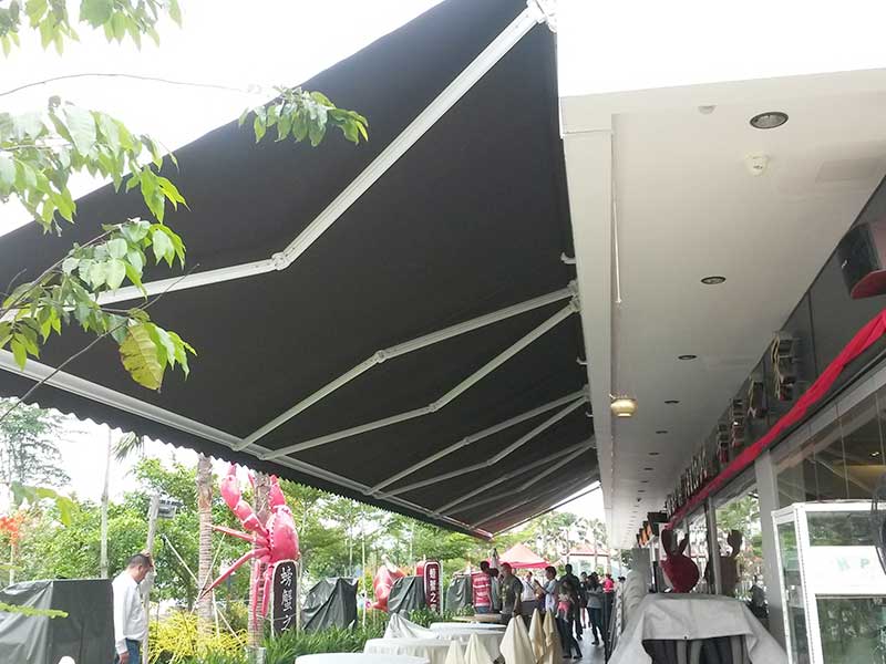 We supply and install quality retractable awnings and sunshades in Westlands, Nairobi-We are the leading manufacturer of durable motorized and manual retractable awnings, folding outdoor shades and adjustable patio shades in Kenya-Our unique retractable awnings can be used in both commercial and residential areas-We specialize in the retractable awnings for alfresco dining areas, patio retractable awnings, pool area retractable awnings, rooftop and penthouse retractable awnings, retractable garage awnings, retractable carport awnings, retractable patio and terrace awnings, retractable awnings for homes, retractable awnings for offices, retractable awnings for schools, retractable awnings for hospitals, retractable awnings for restaurants hotels and resorts, retractable awnings for cafes, retractable awnings for gym facilities, retractable awnings for villas and town houses