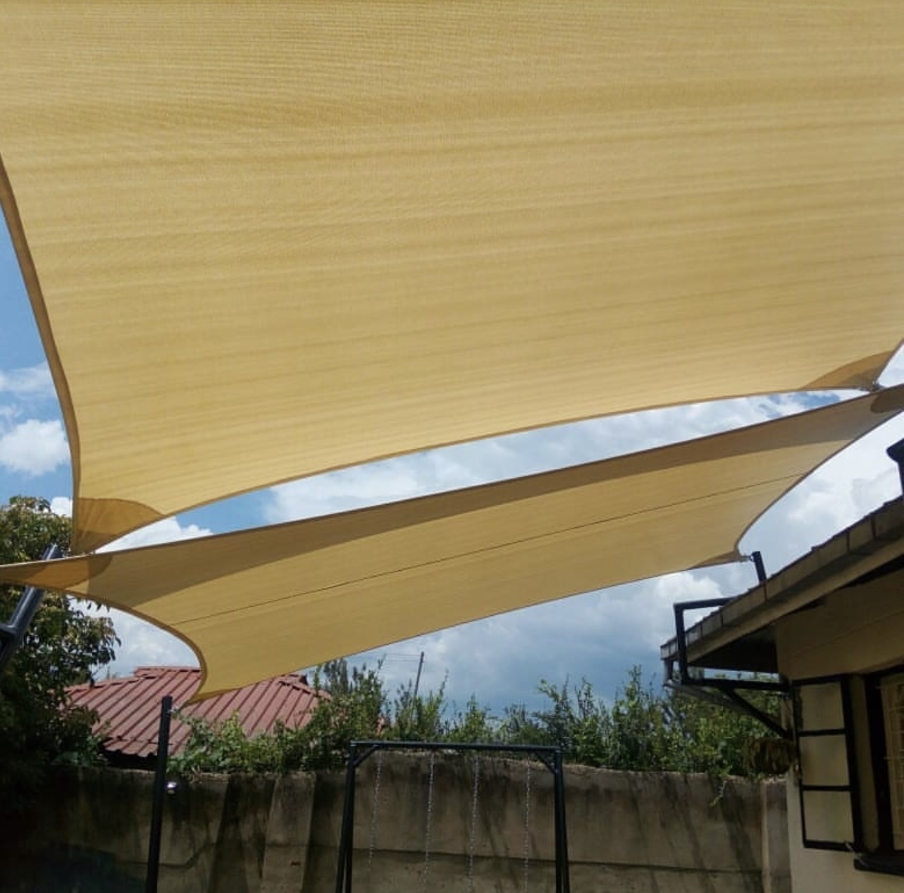 We fabricate and install waterproof outdoor shades, patio shades, balcony shades, garden shades and veranda shade