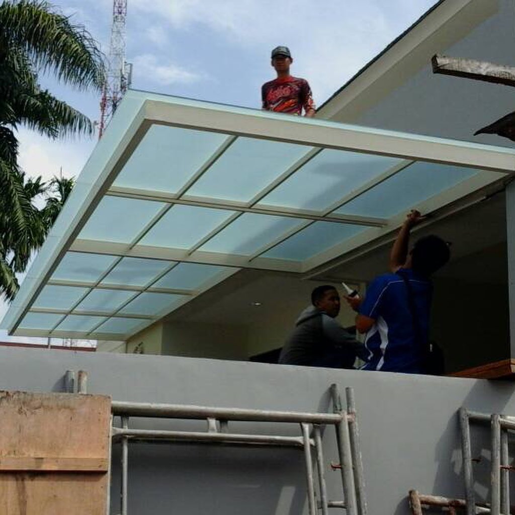 Skylights, Glass Pergolas, Awnings and Canopy Systems.